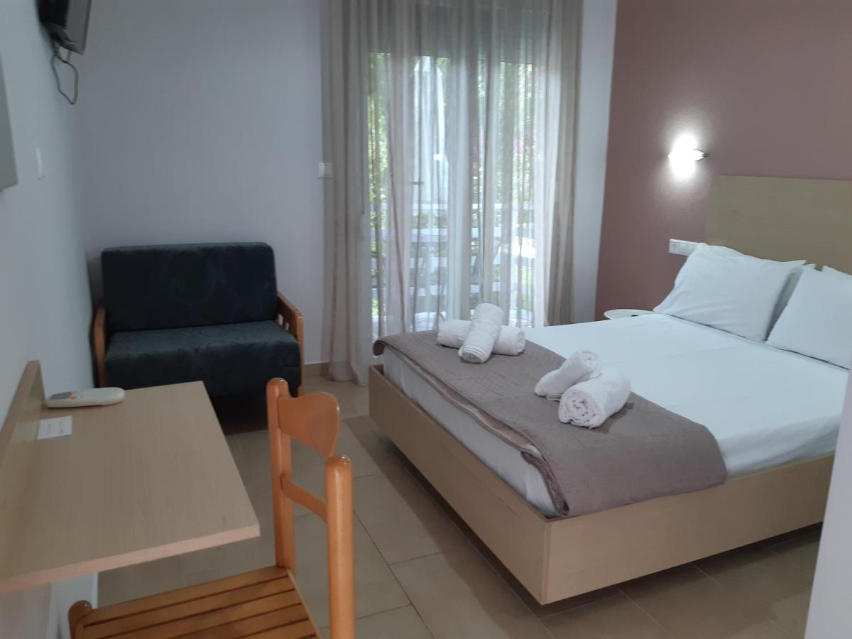 Tasos Rooms Prínos エクステリア 写真